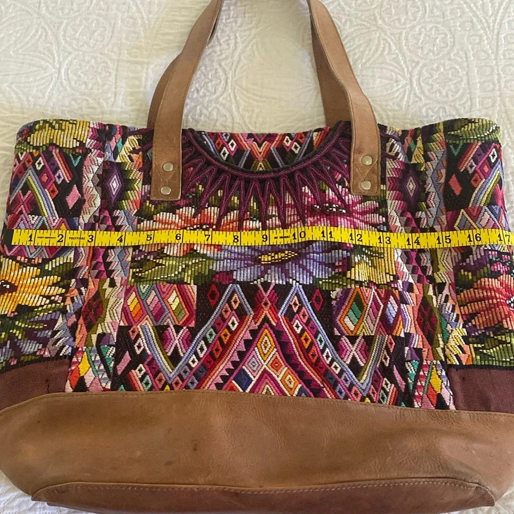 Nena & Co Rare Tote - Picture 1 of 9